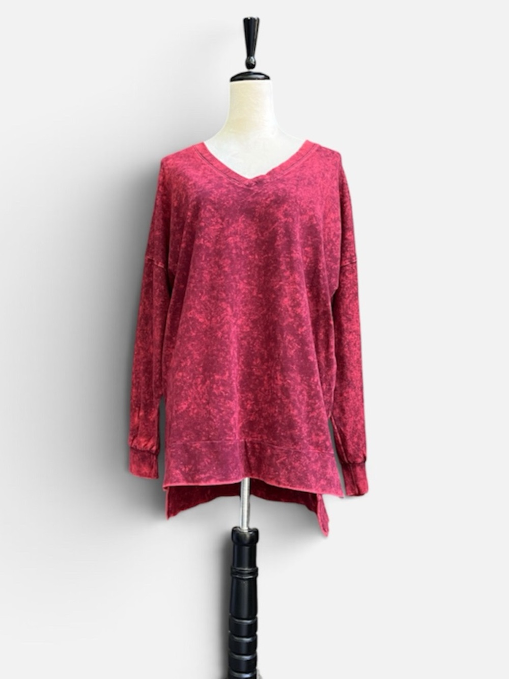 Zenana Mineral Wash Long Sleeve V-neck Pullover in Burgundy Red Sz M